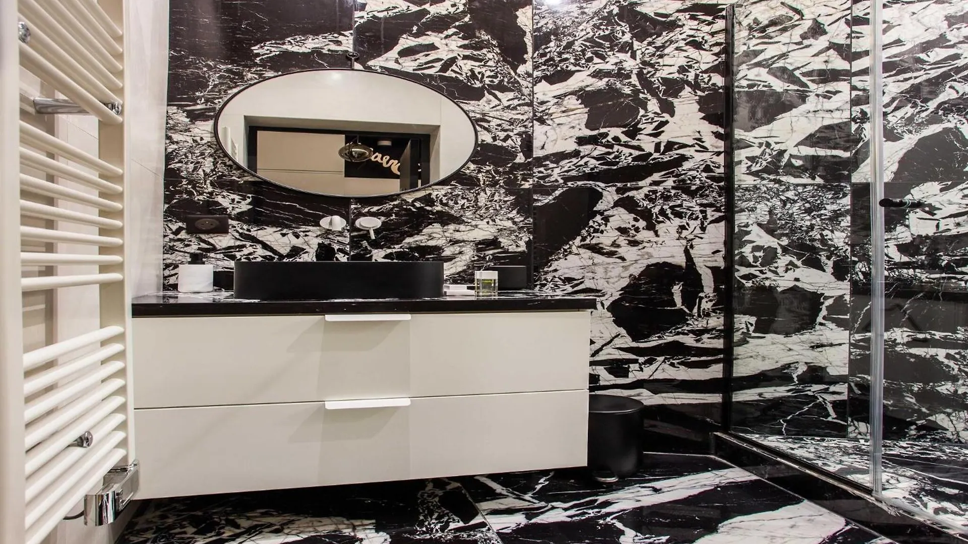 Live Like Real Parisians In The Heart Of Paris Apartamento